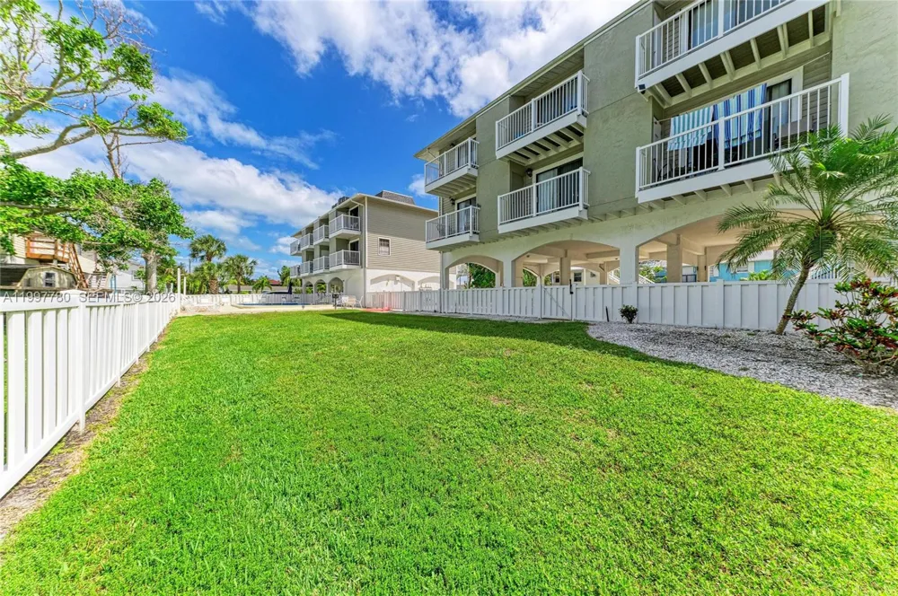 3400 6th Ave #6 Bradenton, FL 34217