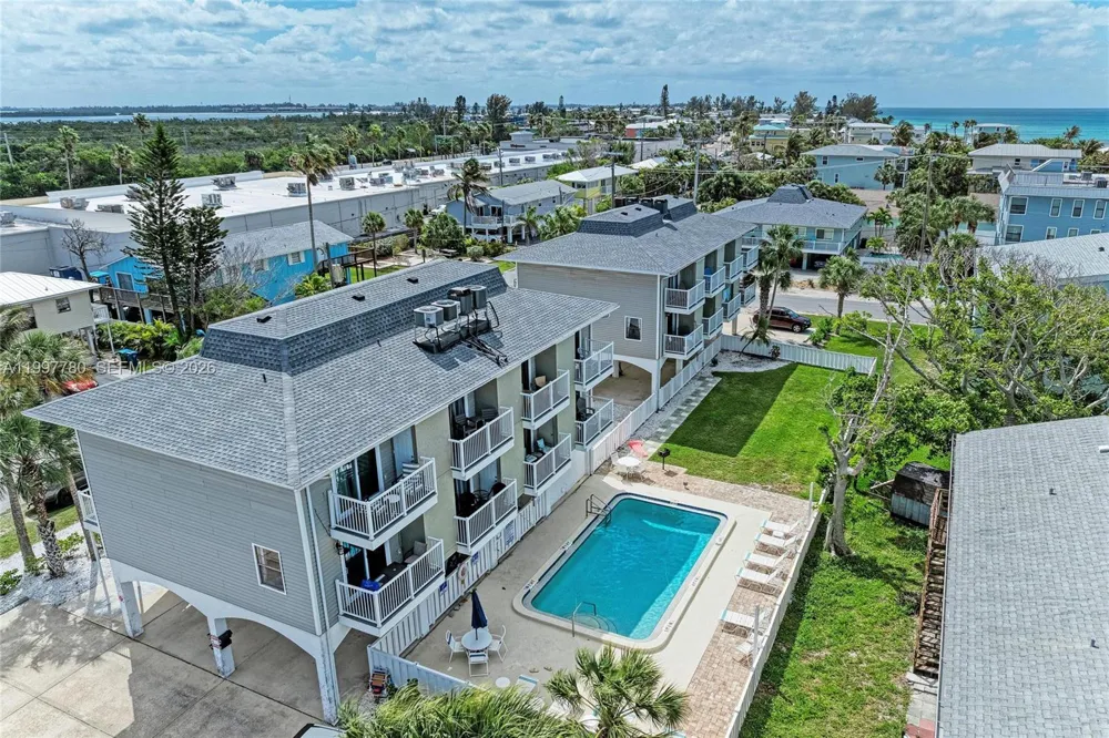 3400 6th Ave #6 Bradenton, FL 34217