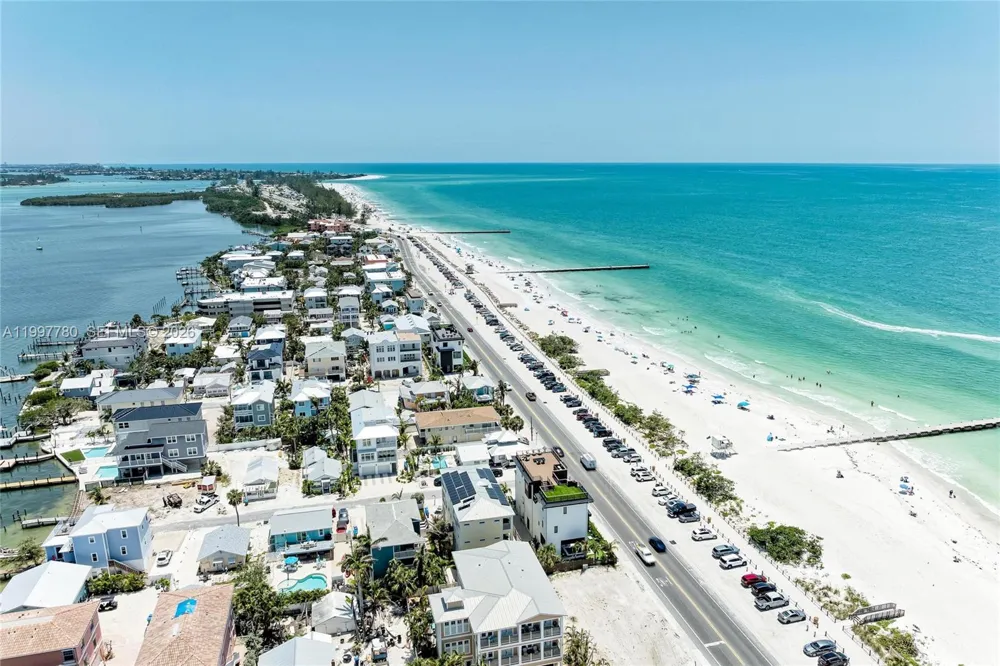 3400 6th Ave #6 Bradenton, FL 34217