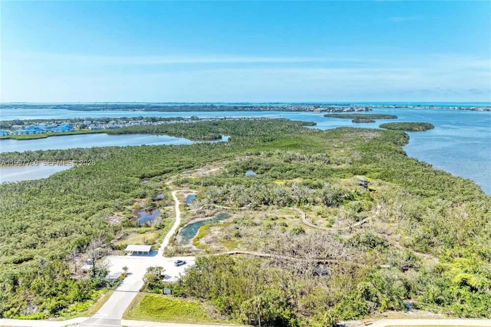 3400 6th Ave #6 Bradenton, FL 34217