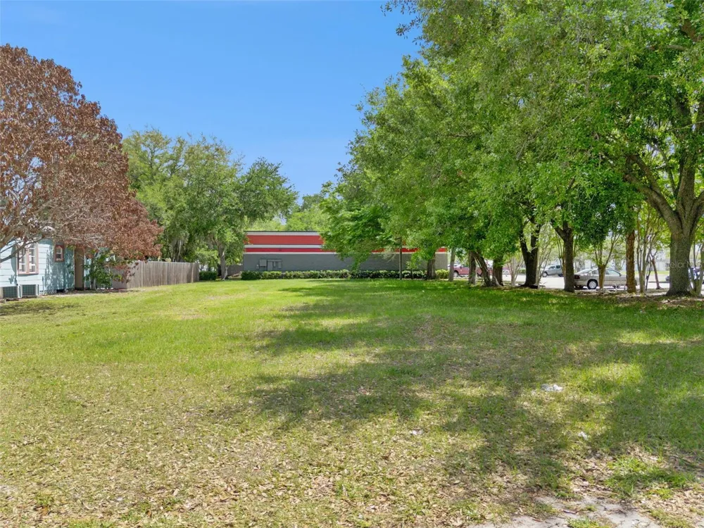1215 WISCONSIN AVENUE St Cloud, FL 34769