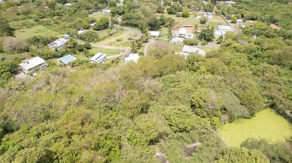 18 CALLE 16 Vieques, PR 00765