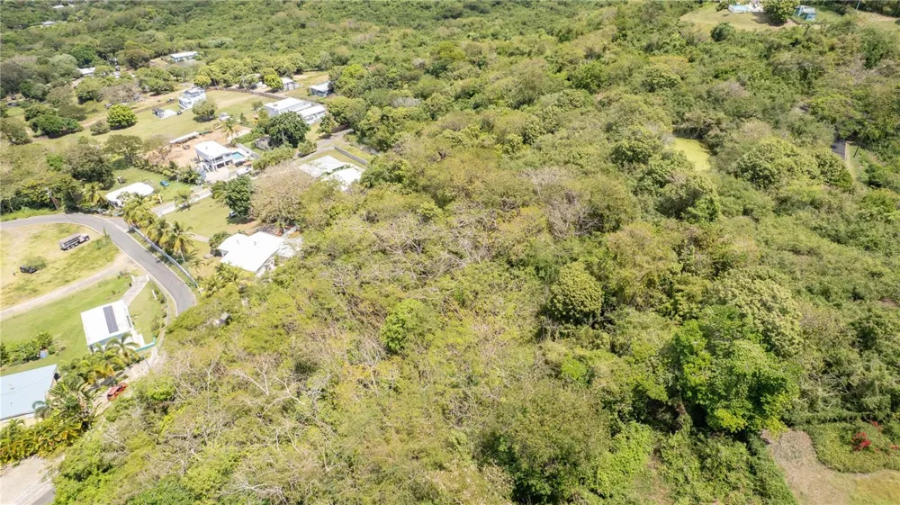 18 CALLE 16 Vieques, PR 00765