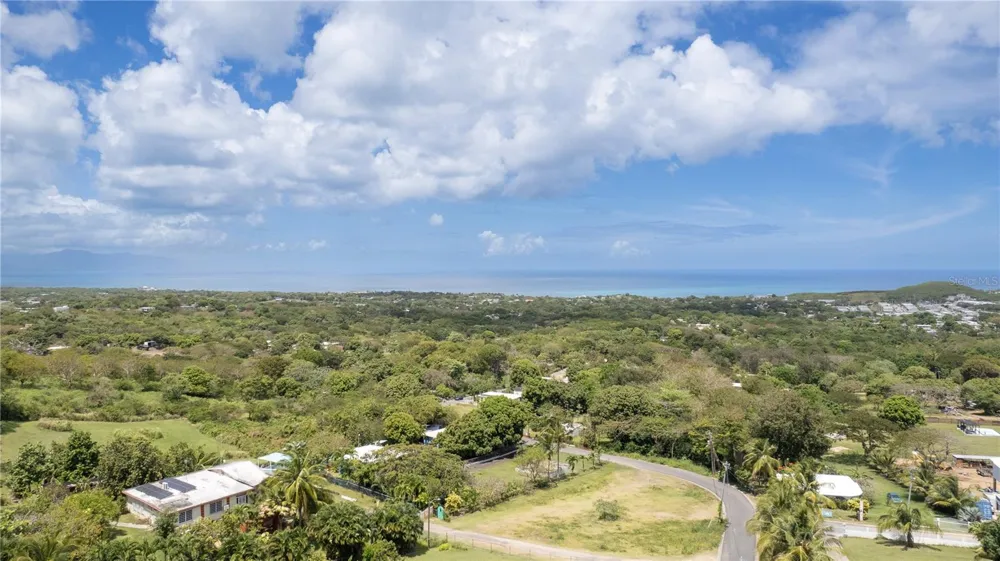 18 CALLE 16 Vieques, PR 00765
