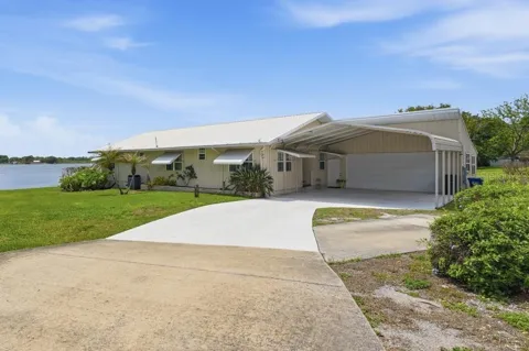 585 SELLARS DRIVE