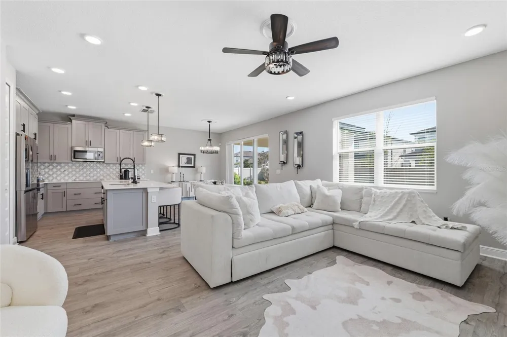 7273 NOTCHED PINE BEND Wesley Chapel, FL 33545