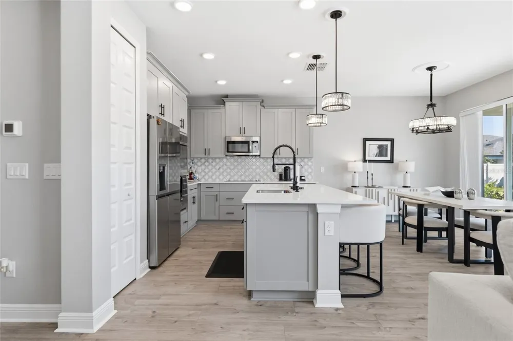 7273 NOTCHED PINE BEND Wesley Chapel, FL 33545