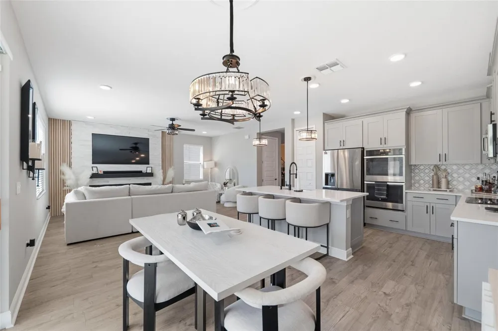 7273 NOTCHED PINE BEND Wesley Chapel, FL 33545