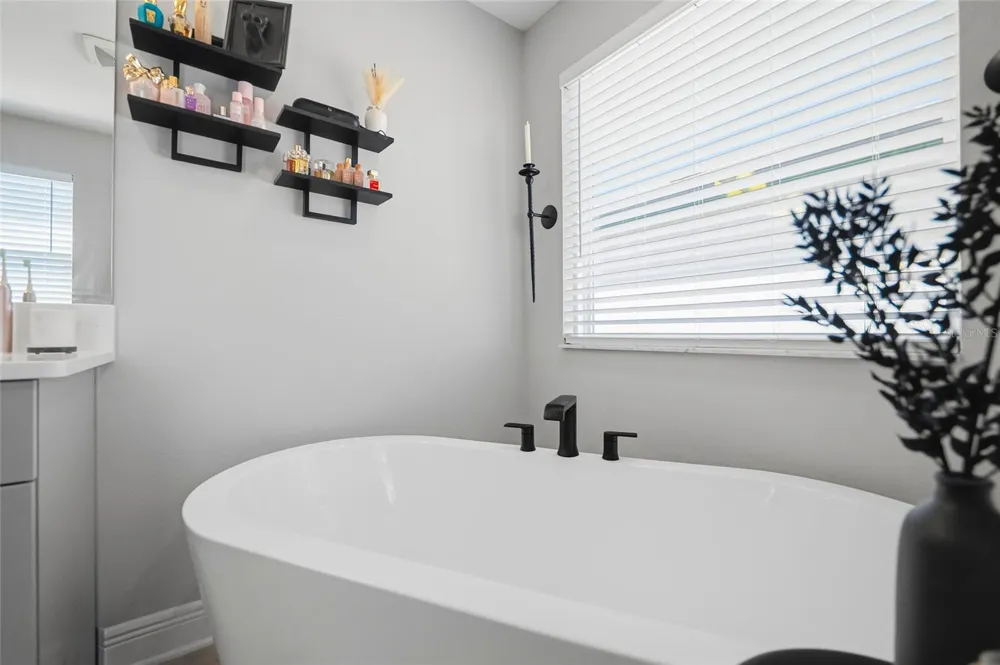 7273 NOTCHED PINE BEND Wesley Chapel, FL 33545