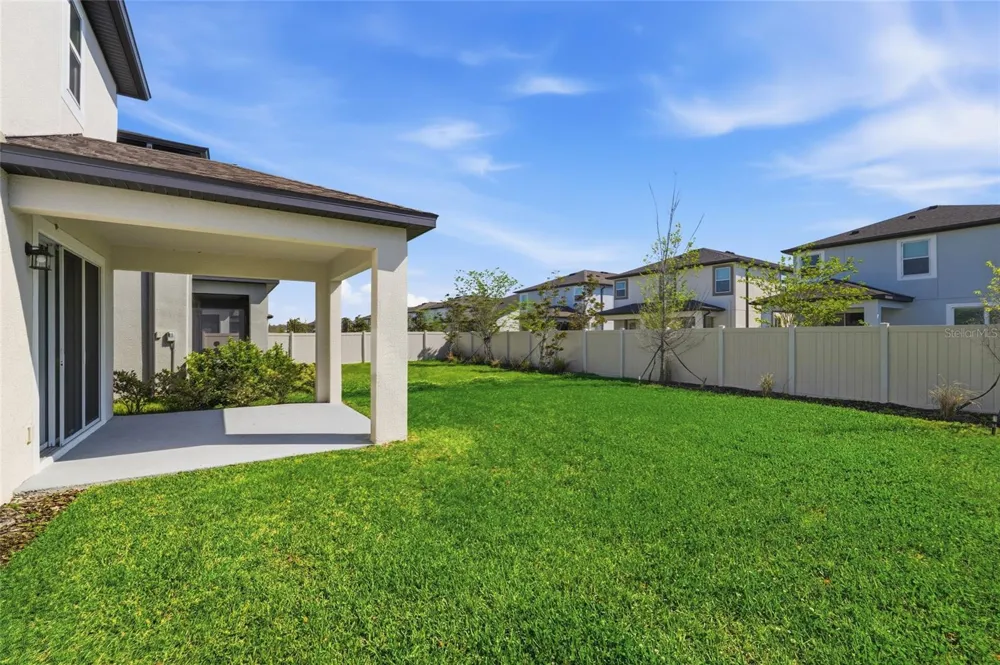 7273 NOTCHED PINE BEND Wesley Chapel, FL 33545