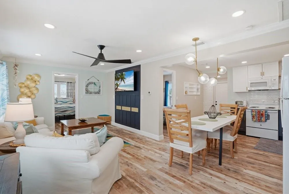 118 92ND AVENUE Treasure Island, FL 33706
