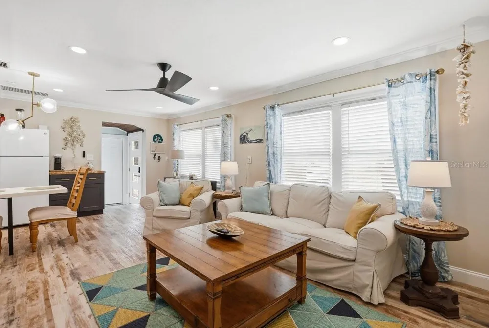 118 92ND AVENUE Treasure Island, FL 33706