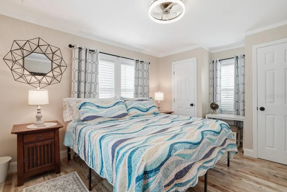 118 92ND AVENUE Treasure Island, FL 33706