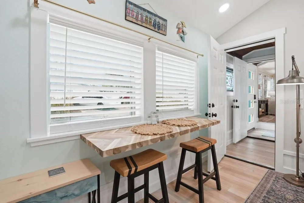 118 92ND AVENUE Treasure Island, FL 33706