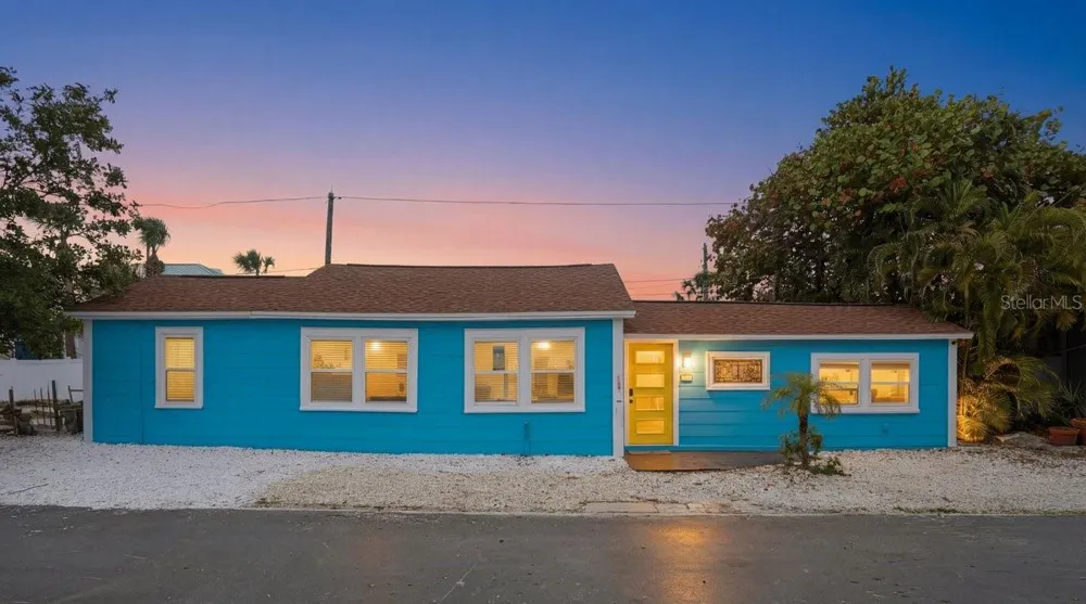 118 92ND AVENUE Treasure Island, FL 33706
