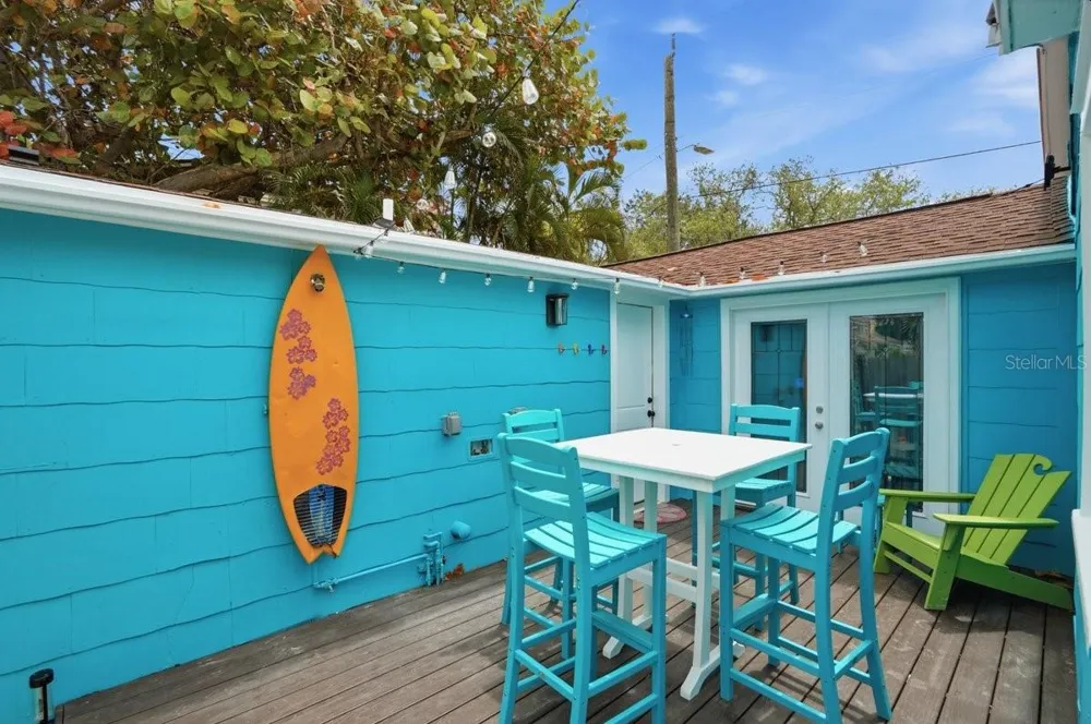 118 92ND AVENUE Treasure Island, FL 33706