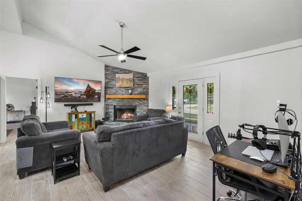 203 Saffles Road Robinson, TX 76706