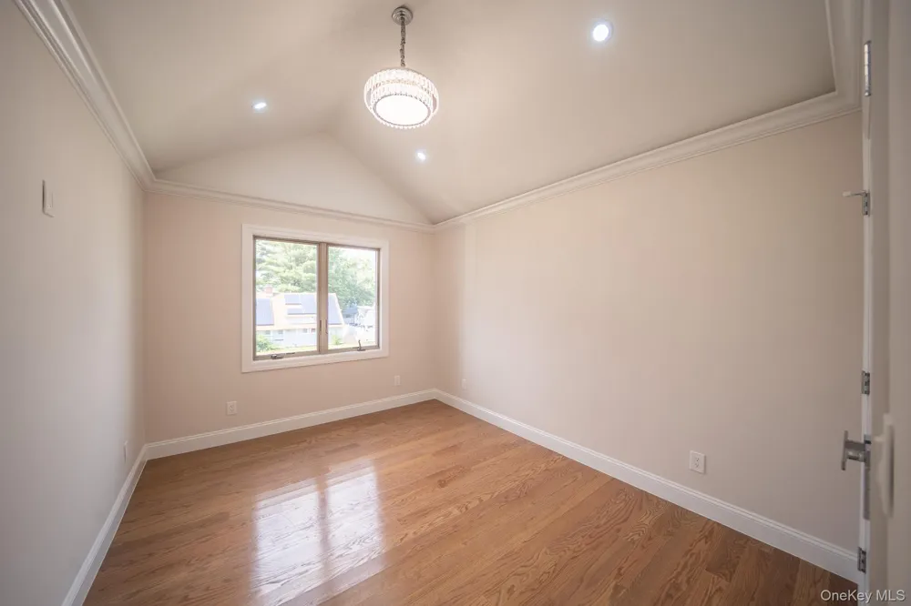 22 Sleepy Lane Hicksville, NY 11801