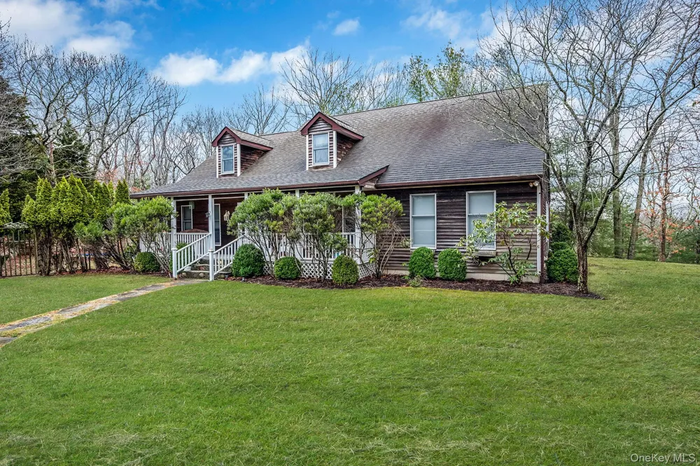 128 Springy Banks Road East Hampton, NY 11937
