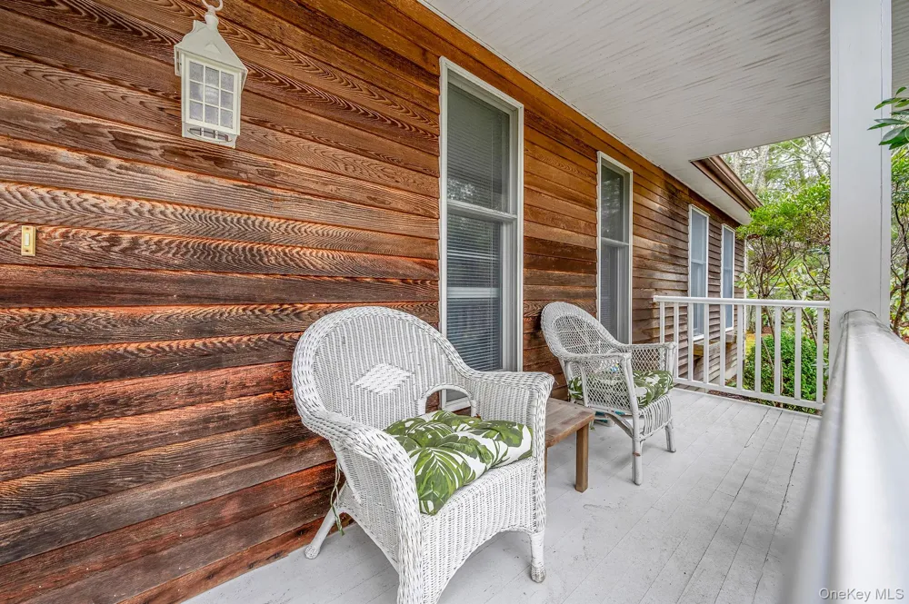 128 Springy Banks Road East Hampton, NY 11937