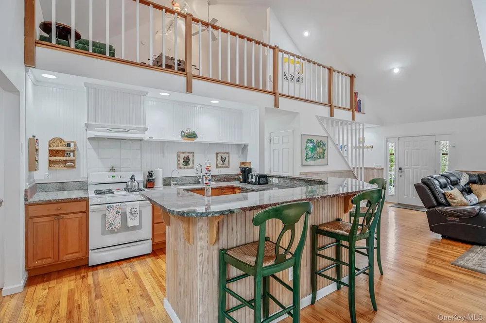 128 Springy Banks Road East Hampton, NY 11937