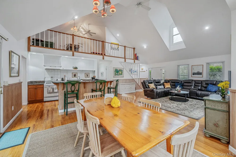 128 Springy Banks Road East Hampton, NY 11937