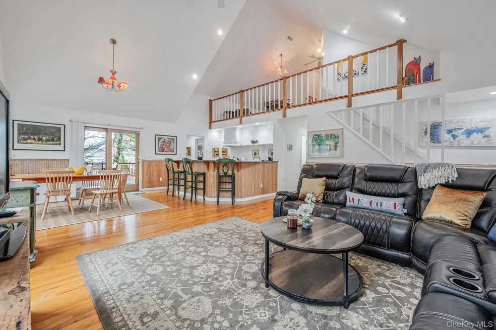128 Springy Banks Road East Hampton, NY 11937