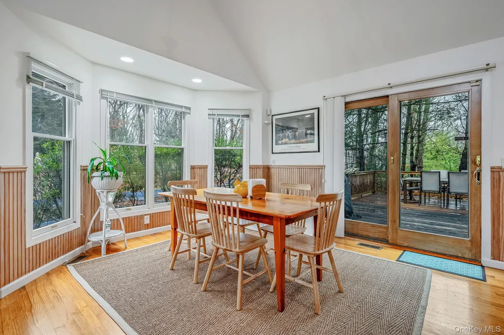 128 Springy Banks Road East Hampton, NY 11937