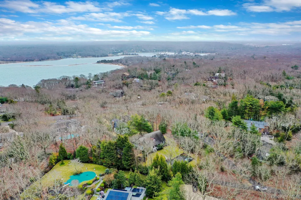128 Springy Banks Road East Hampton, NY 11937