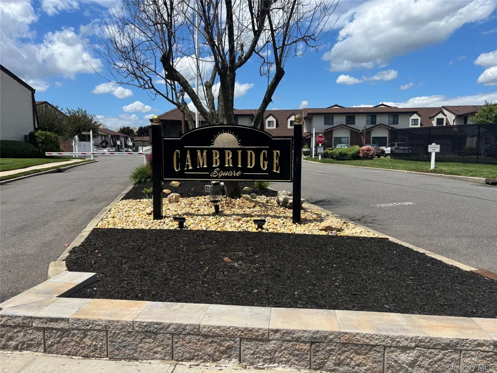 100 S Cambridge Drive S #100 Copiague, NY 11726