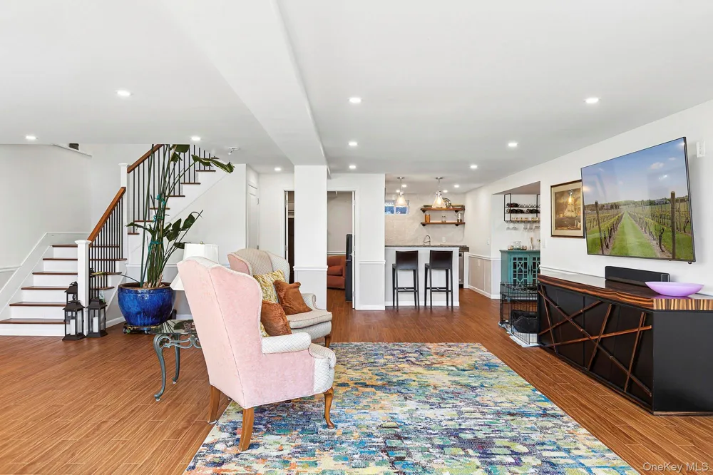 8 Canal Way Hampton Bays, NY 11946