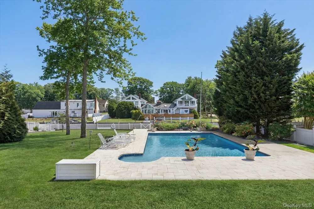 8 Canal Way Hampton Bays, NY 11946