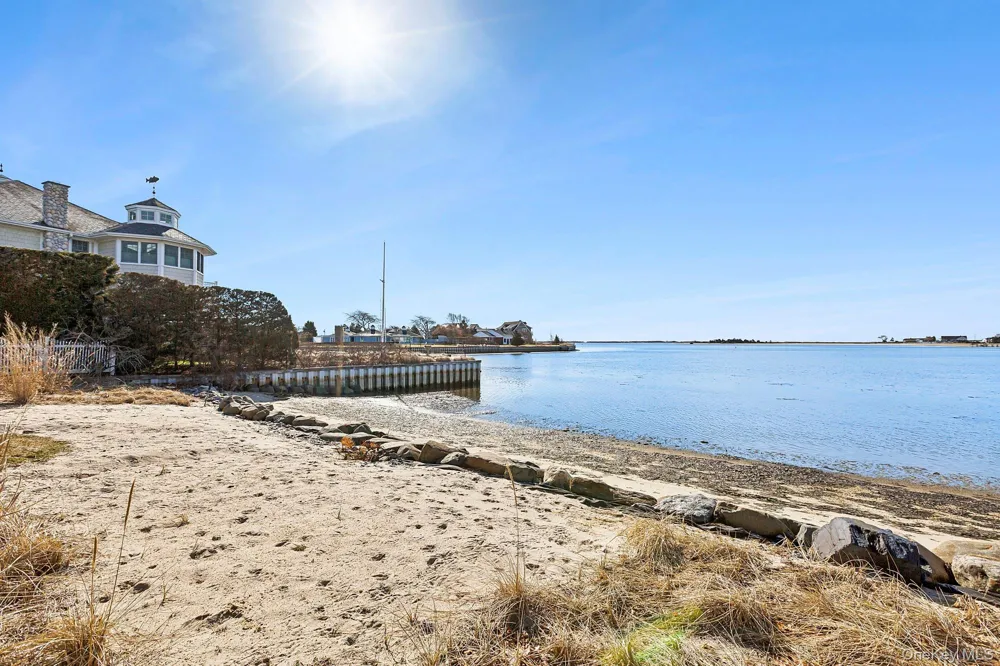 8 Canal Way Hampton Bays, NY 11946