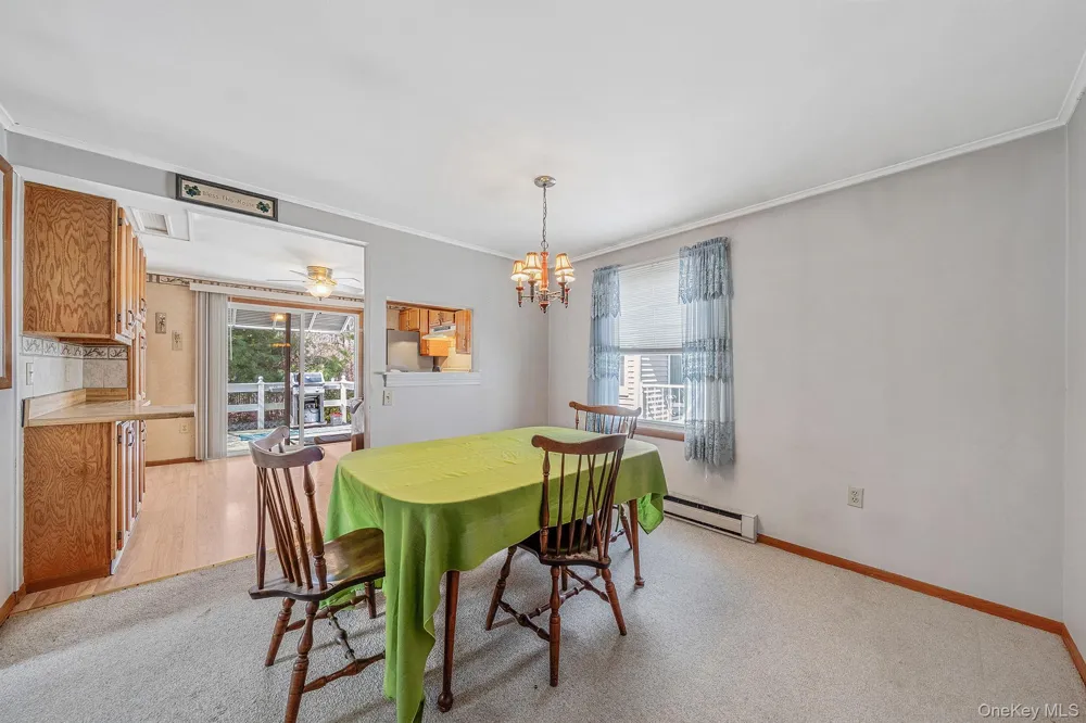 191 Village Circle W Manorville, NY 11949