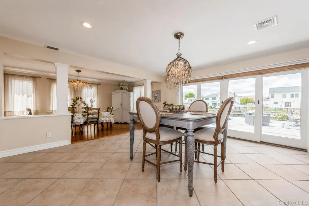 82 Division Avenue Massapequa, NY 11758