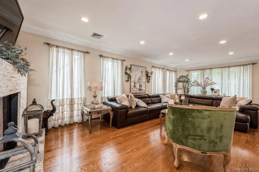 82 Division Avenue Massapequa, NY 11758
