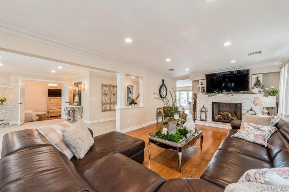 82 Division Avenue Massapequa, NY 11758