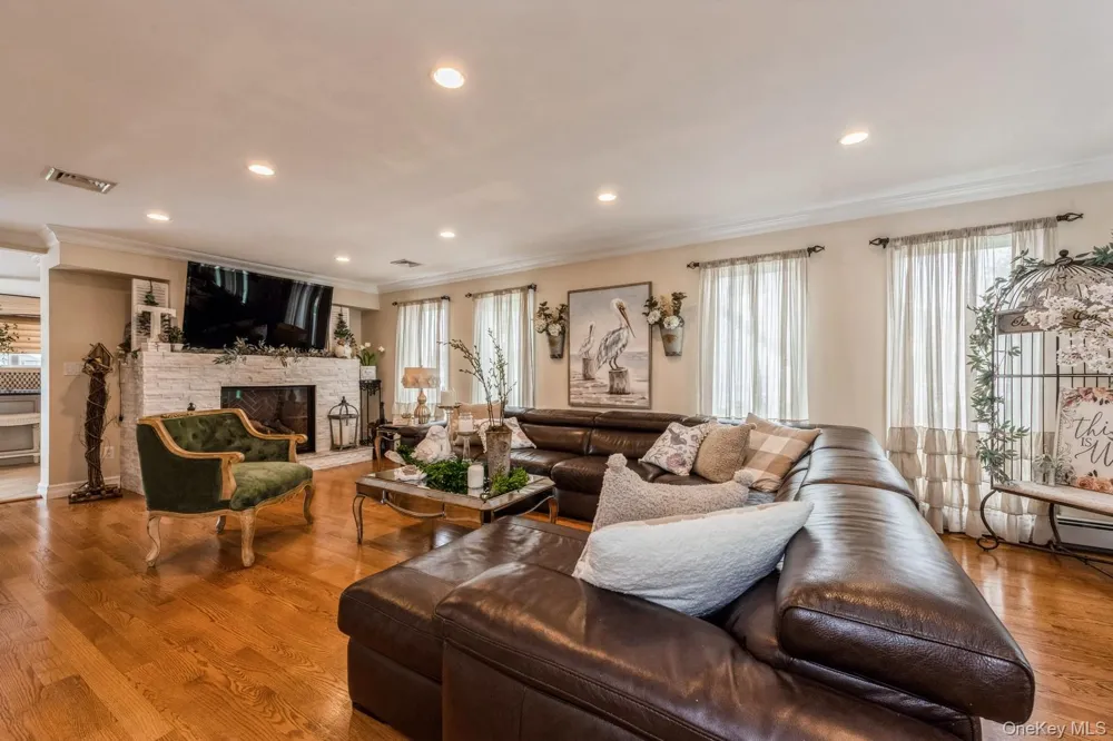 82 Division Avenue Massapequa, NY 11758
