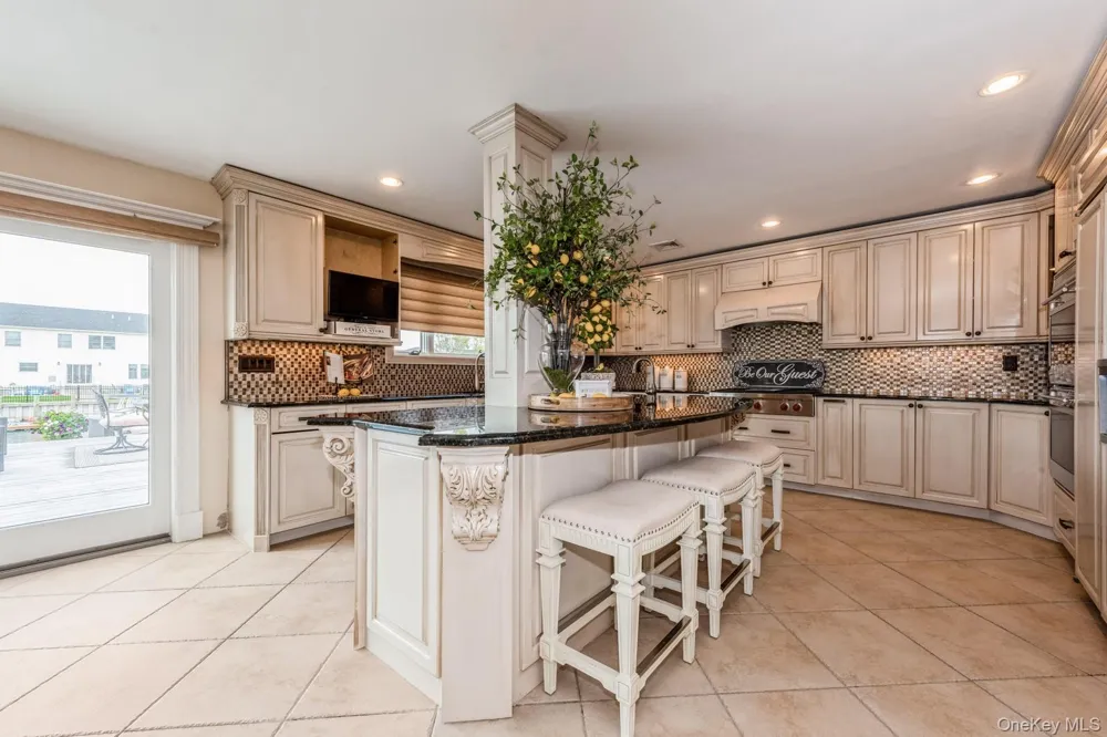 82 Division Avenue Massapequa, NY 11758