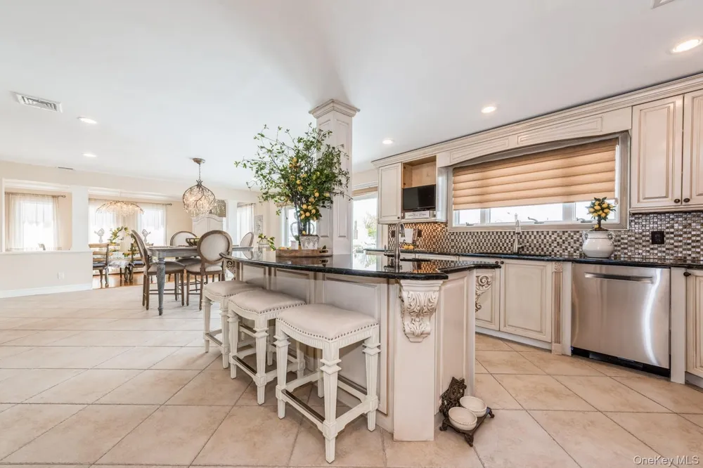82 Division Avenue Massapequa, NY 11758