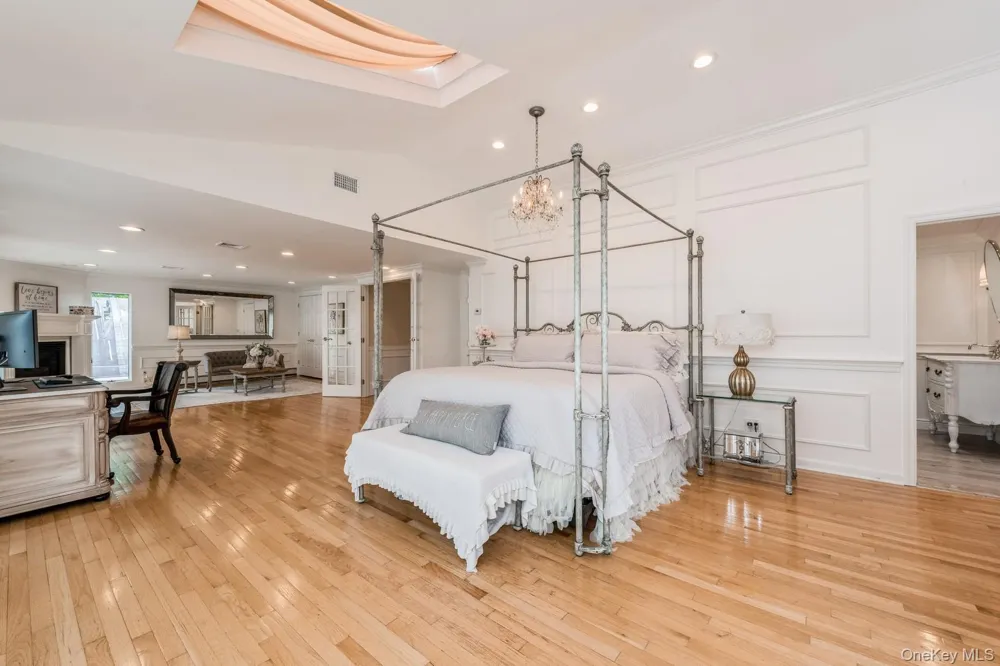 82 Division Avenue Massapequa, NY 11758