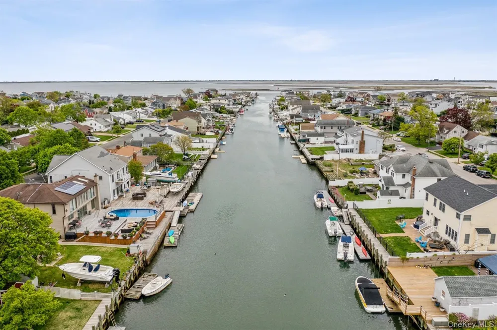 82 Division Avenue Massapequa, NY 11758