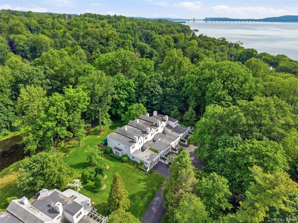 29 Beechwood Way Briarcliff Manor, NY 10510