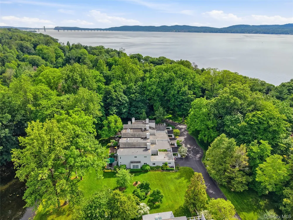 29 Beechwood Way Briarcliff Manor, NY 10510
