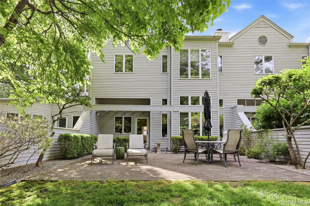 29 Beechwood Way Briarcliff Manor, NY 10510