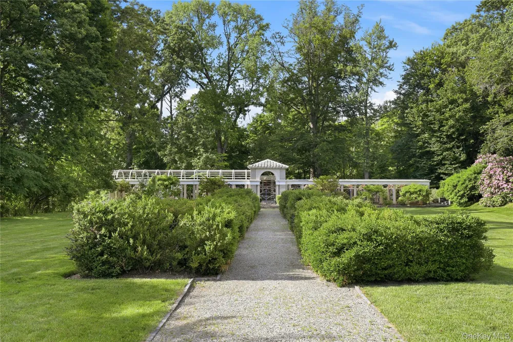 29 Beechwood Way Briarcliff Manor, NY 10510