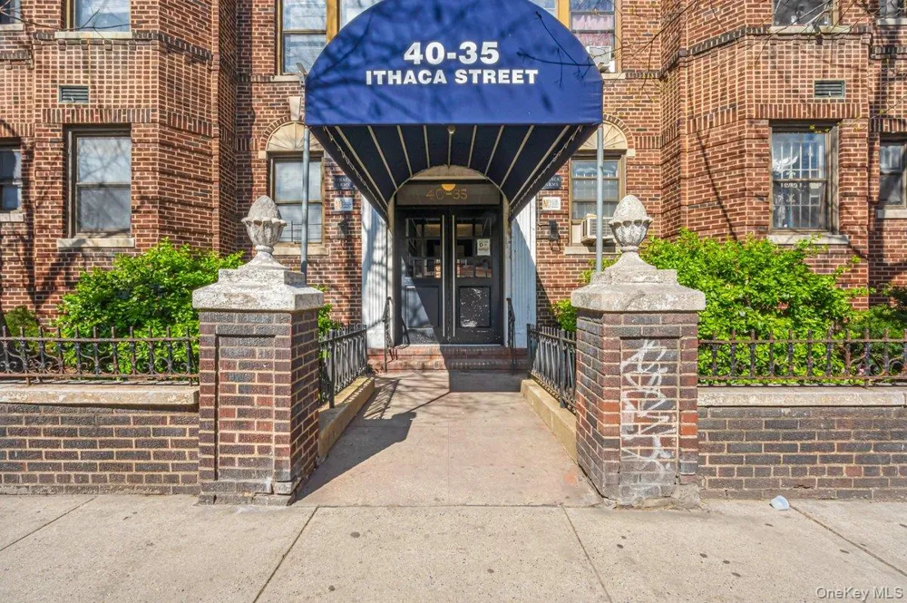 4035 Ithaca Street #5D Elmhurst, NY 11373