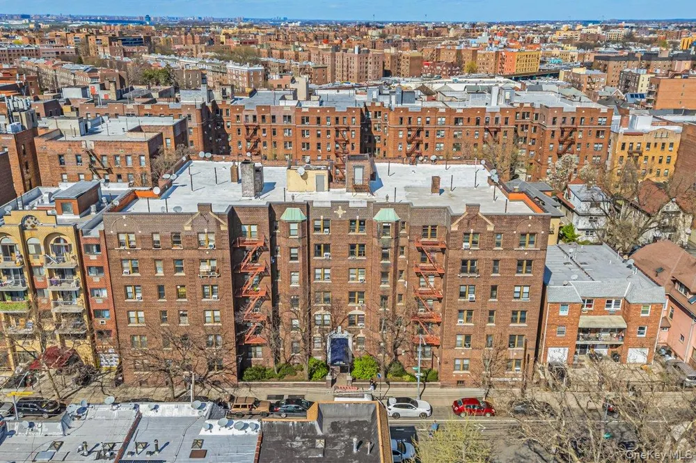 4035 Ithaca Street #5D Elmhurst, NY 11373