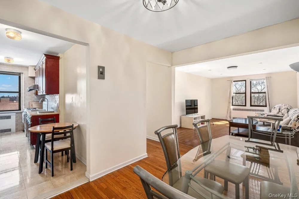 4035 Ithaca Street #5D Elmhurst, NY 11373