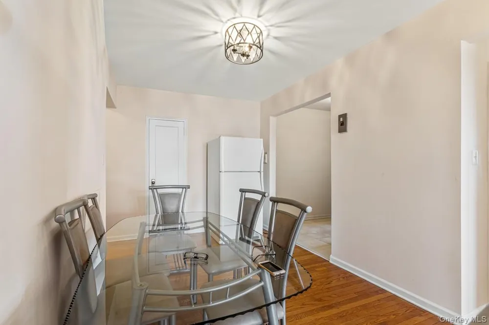 4035 Ithaca Street #5D Elmhurst, NY 11373